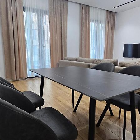 Appartamento Free Parking Tirana Modern Escape Esterno foto
