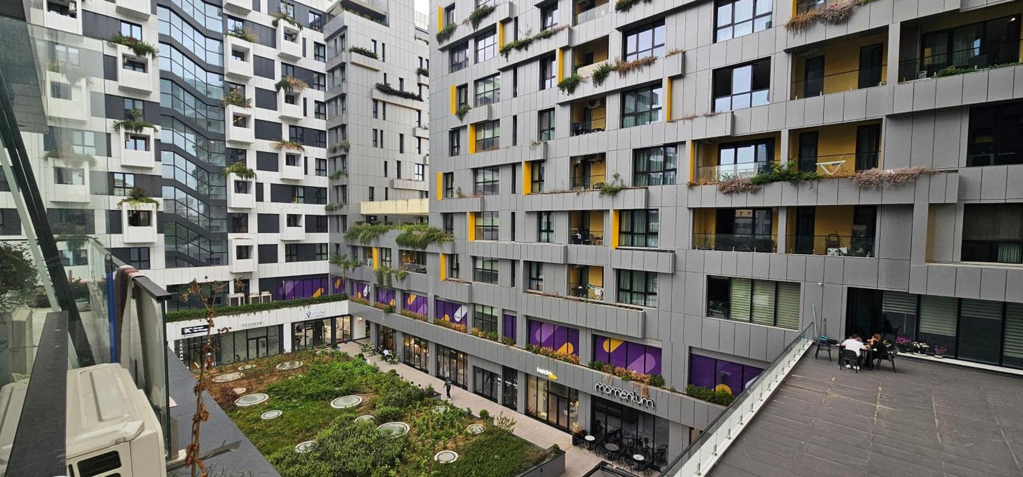 Appartamento Free Parking Tirana Modern Escape Esterno foto